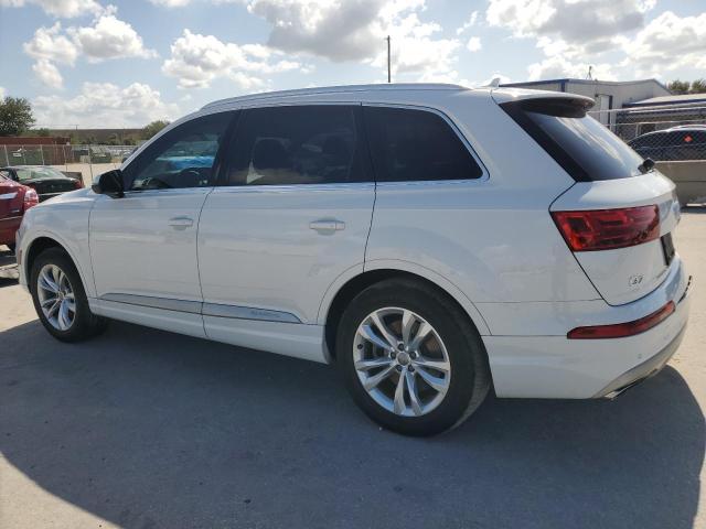 VIN WA1LAAF76KD005858 2019 Audi Q7, Premium Plus no.2