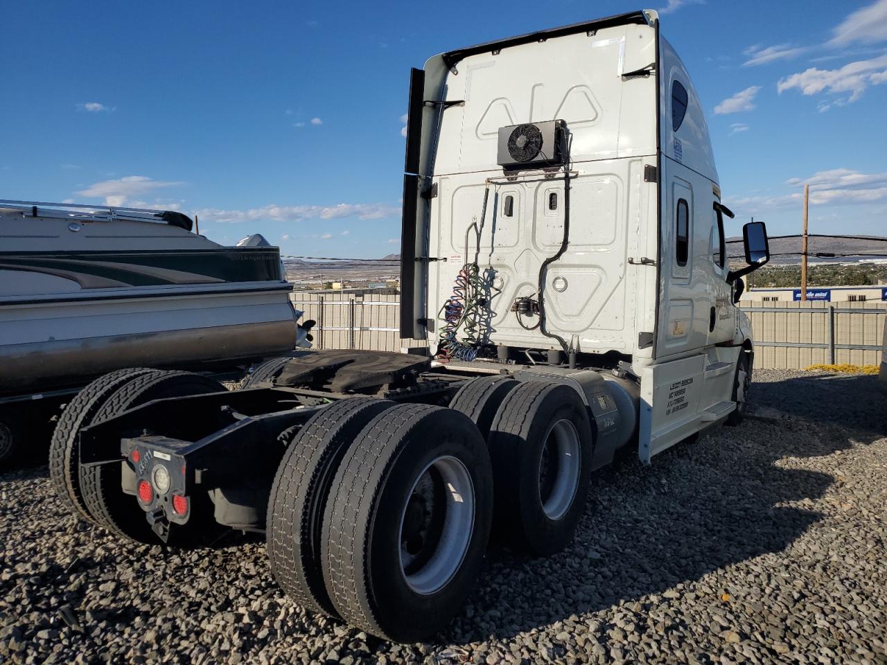 Lot #2961955211 2019 FREIGHTLINER CASCADIA 1