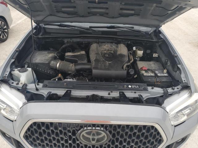 VIN 3TMCZ5AN5JM140697 2018 Toyota Tacoma, Double Cab no.11