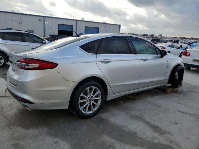 VIN 3FA6P0H7XHR373152 2017 Ford Fusion, SE no.3