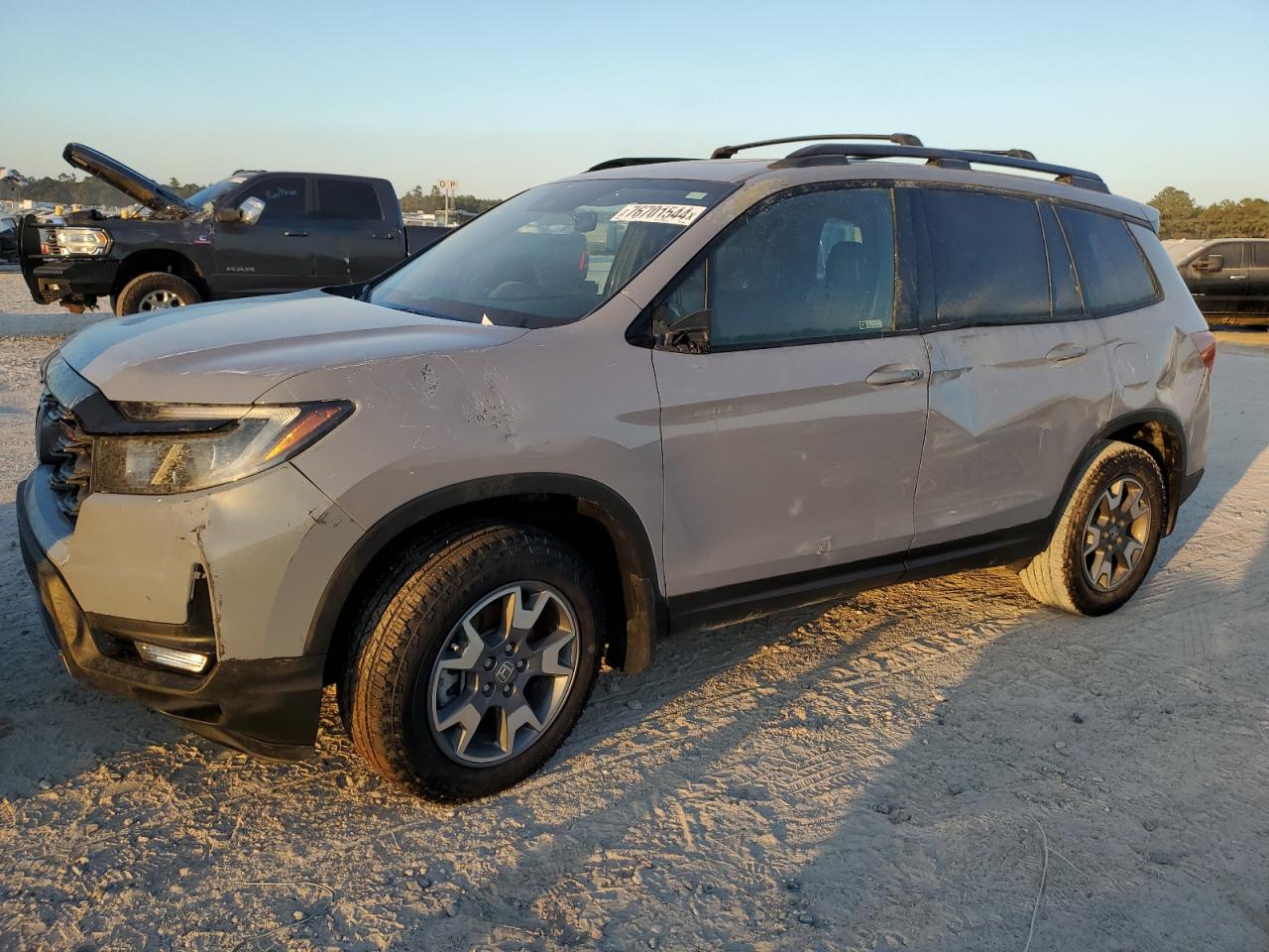 Lot #2925637408 2023 HONDA PASSPORT T