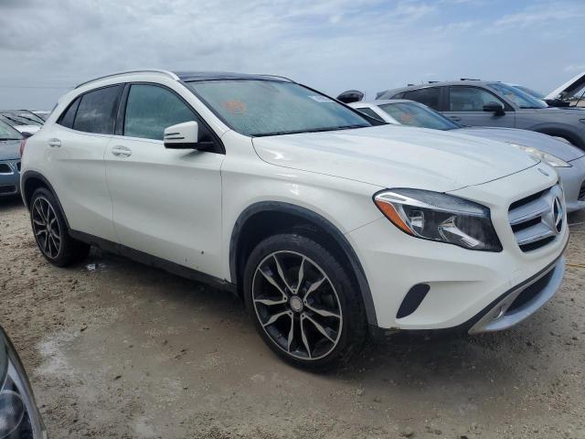 VIN WDCTG4EB4HJ319153 2017 MERCEDES-BENZ GLA-CLASS no.4