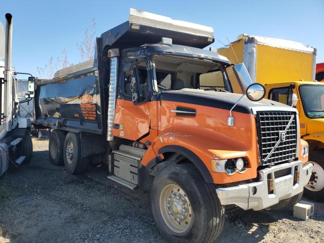 Global Auto Auctions: 2021 VOLVO VHD