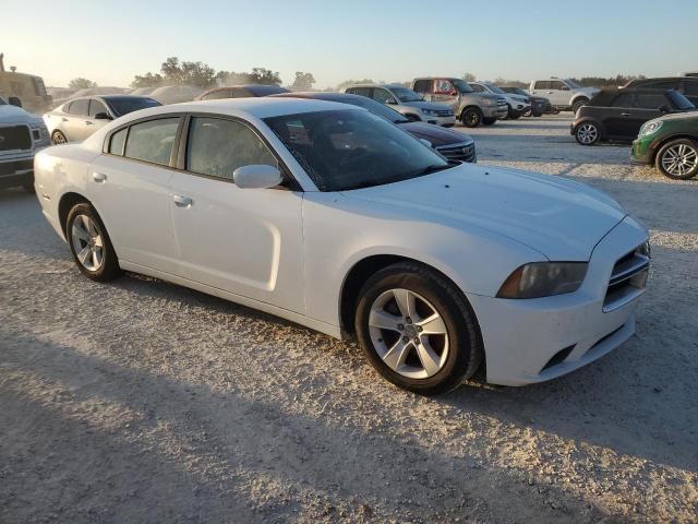 VIN 2C3CDXBGXEH325850 2014 Dodge Charger, SE no.4