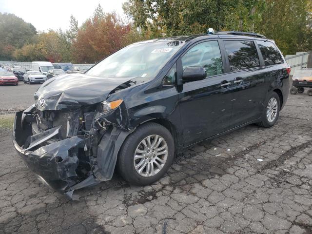 2016 TOYOTA SIENNA XLE - 5TDYK3DC6GS733809