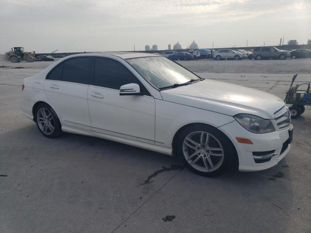 VIN WDDGF4HB7DR274491 2013 Mercedes-Benz C-Class, 250 no.4