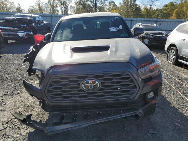 VIN 3TYCZ5AN3NT068215 2022 Toyota Tacoma, Double Cab no.11