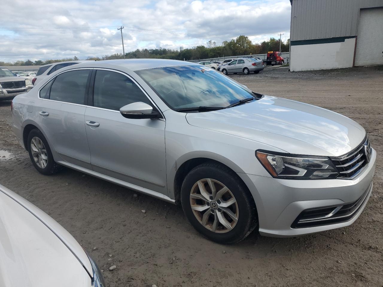 Lot #2913973564 2017 VOLKSWAGEN PASSAT S