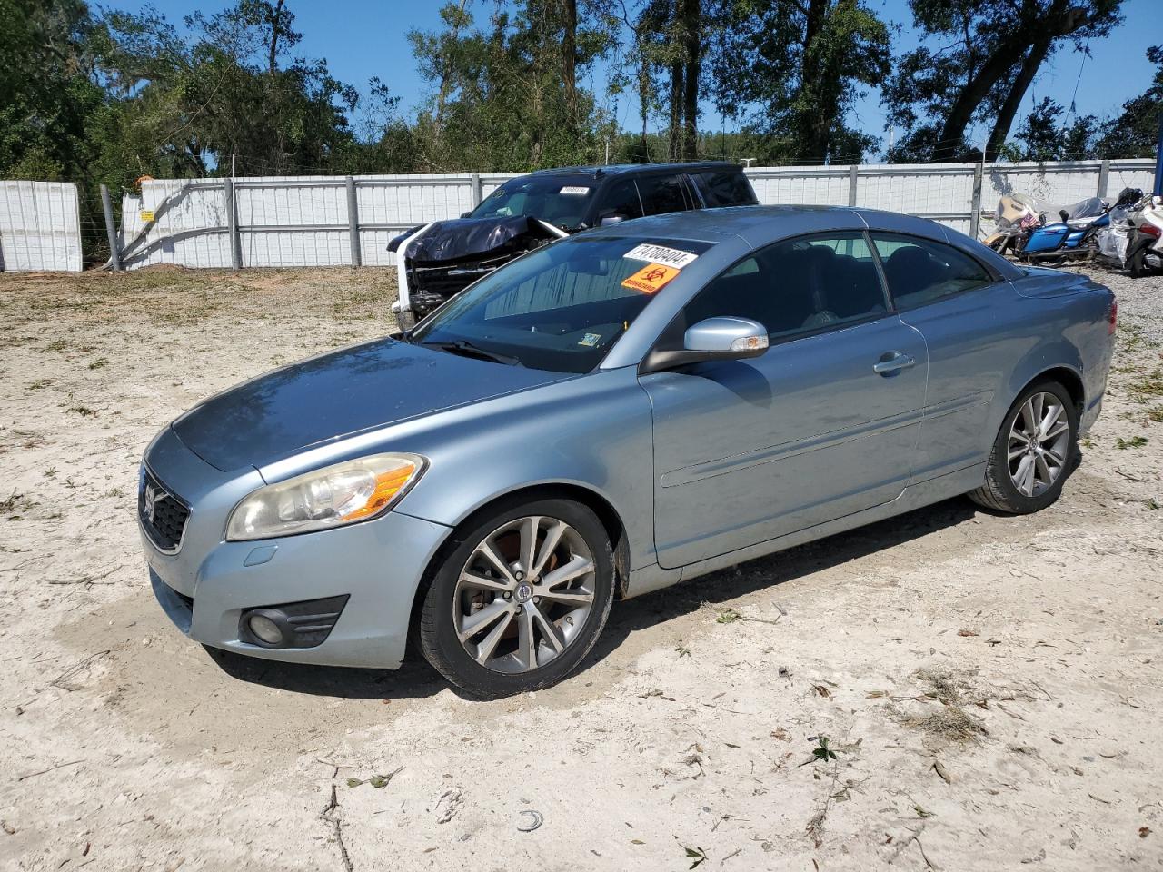 Lot #2955321514 2012 VOLVO C70 T5