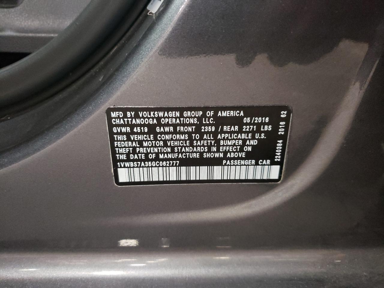 VOLKSWAGEN PASSAT SE