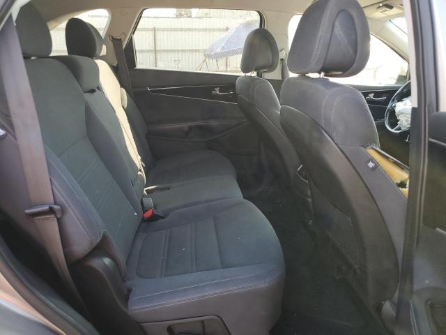 2016 KIA SORENTO LX - 5XYPG4A35GG048558