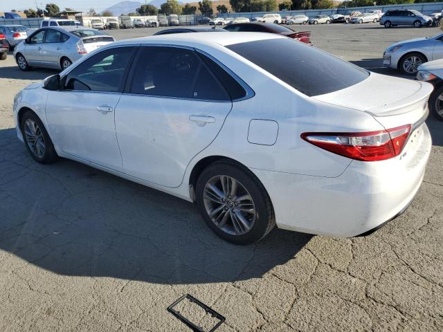 VIN 4T1BF1FK3FU983078 2015 Toyota Camry, LE no.2