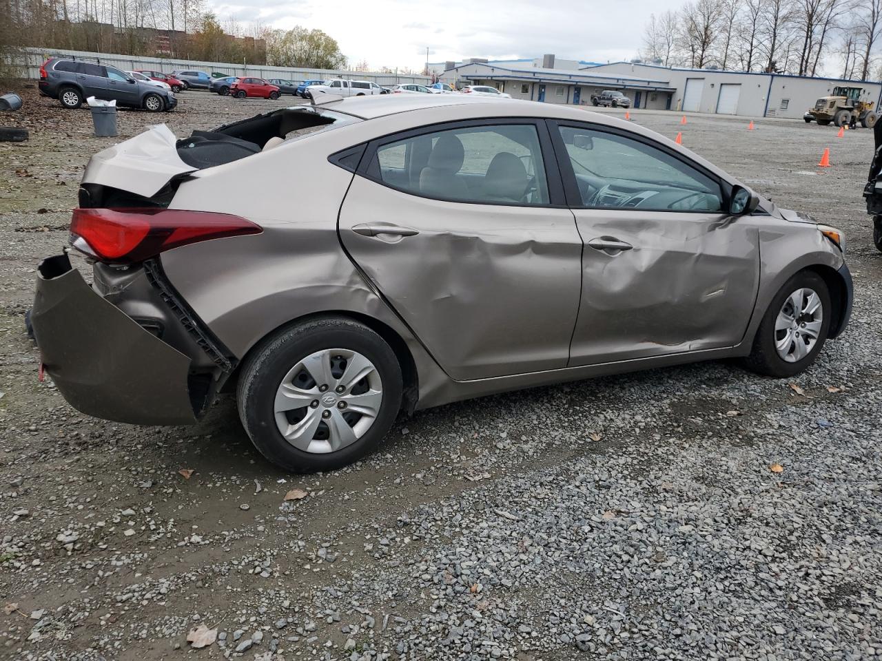 Lot #2944931895 2016 HYUNDAI ELANTRA SE