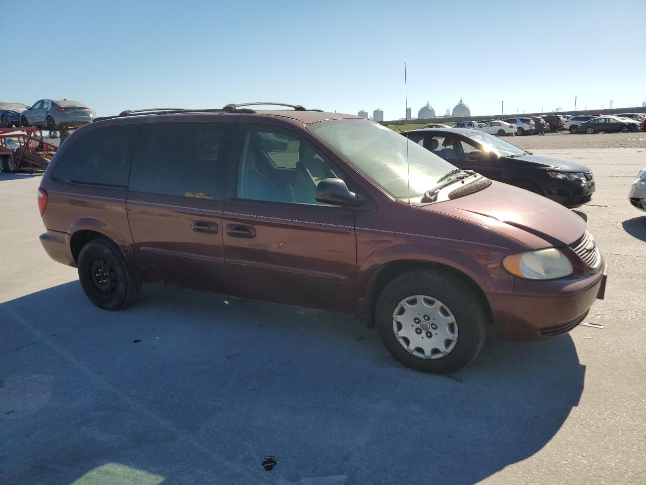 Lot #3025773300 2003 CHRYSLER TOWN AND C