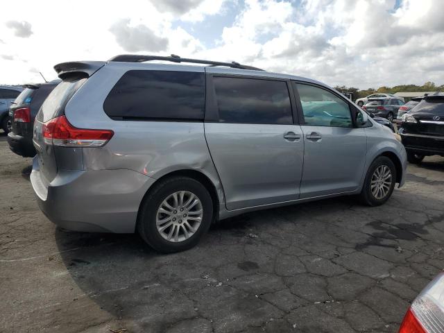 TOYOTA SIENNA XLE 2011 silver sports v gas 5TDYK3DC9BS056554 photo #4