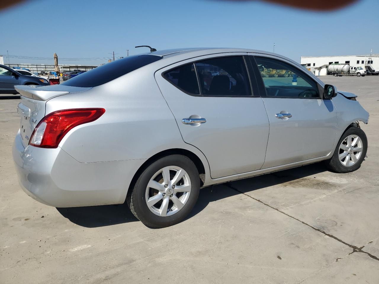 Lot #2972303399 2014 NISSAN VERSA S