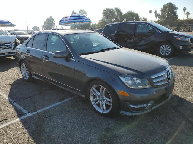 VIN WDDGF4HB0DR272582 2013 Mercedes-Benz C-Class, 250 no.4