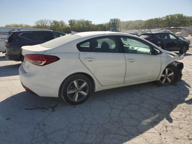 VIN 3KPFL4A71JE173989 2018 KIA Forte, LX no.3