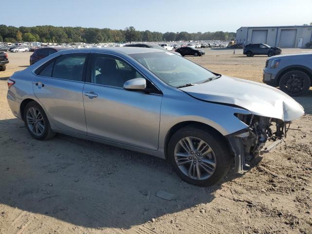 VIN 4T1BF1FK6GU225835 2016 Toyota Camry, LE no.4