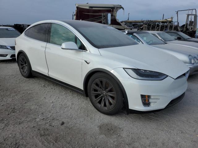 VIN 5YJXCBE28HF076817 2017 Tesla MODEL X no.4