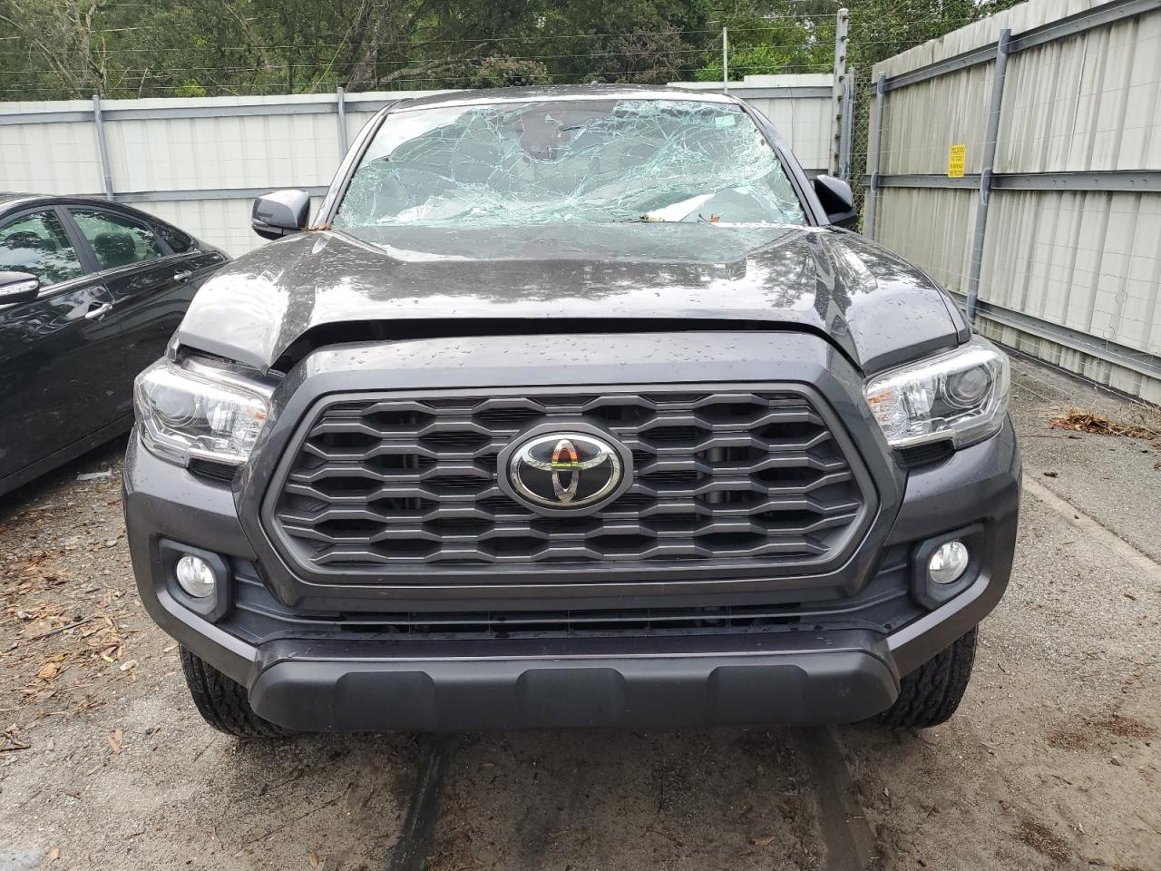 Lot #3004180043 2020 TOYOTA TACOMA DOU