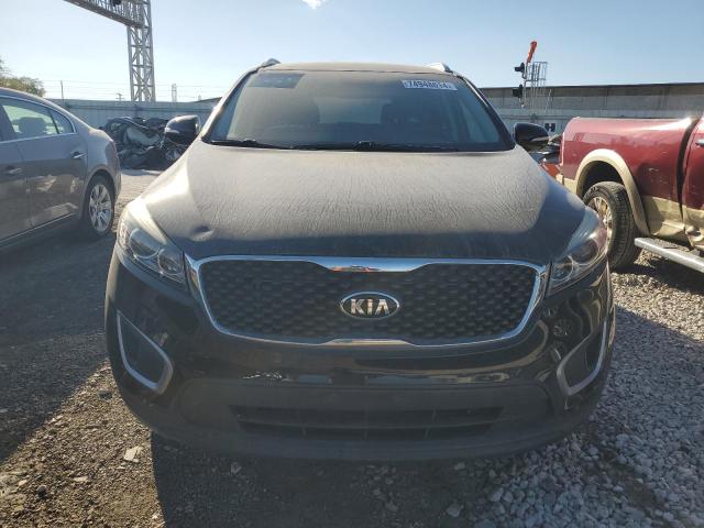 VIN 5XYPG4A31HG245700 2017 KIA Sorento, LX no.5