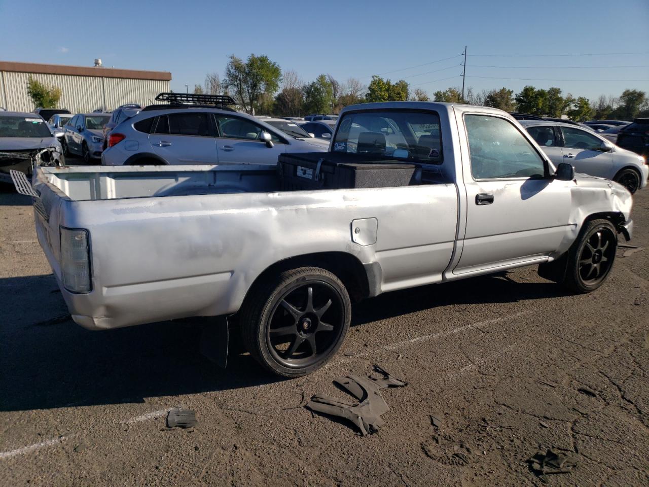 Lot #2952906798 1991 TOYOTA PICKUP 1/2