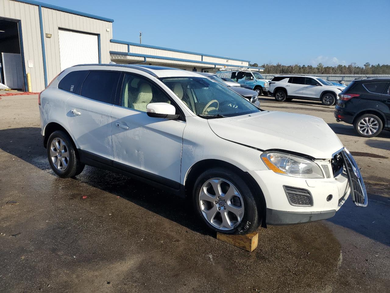 Lot #2960005319 2013 VOLVO XC60 3.2