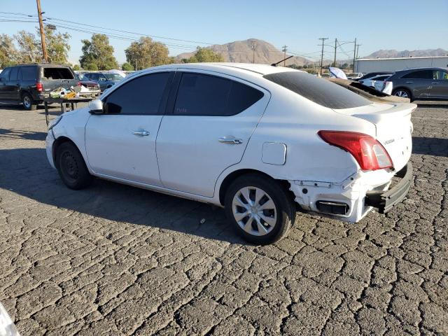 VIN 3N1CN7AP0JL885911 2018 NISSAN VERSA no.2