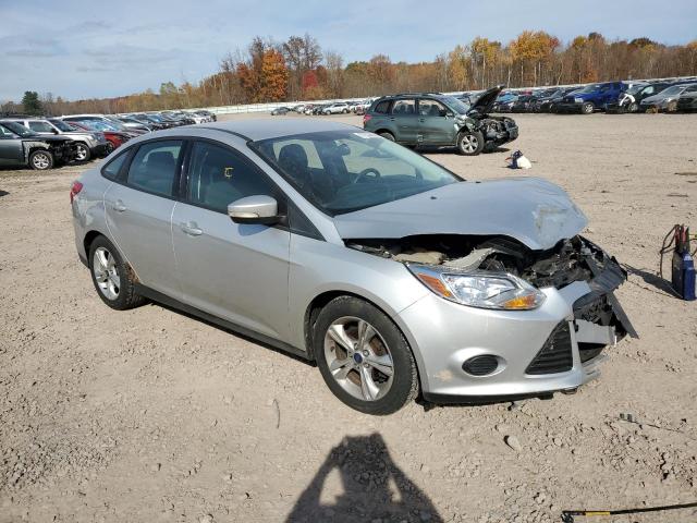 VIN 1FADP3F24EL308890 2014 Ford Focus, SE no.4