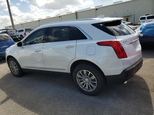 VIN 1GYKNCRS1JZ203308 2018 Cadillac XT5, Luxury no.2