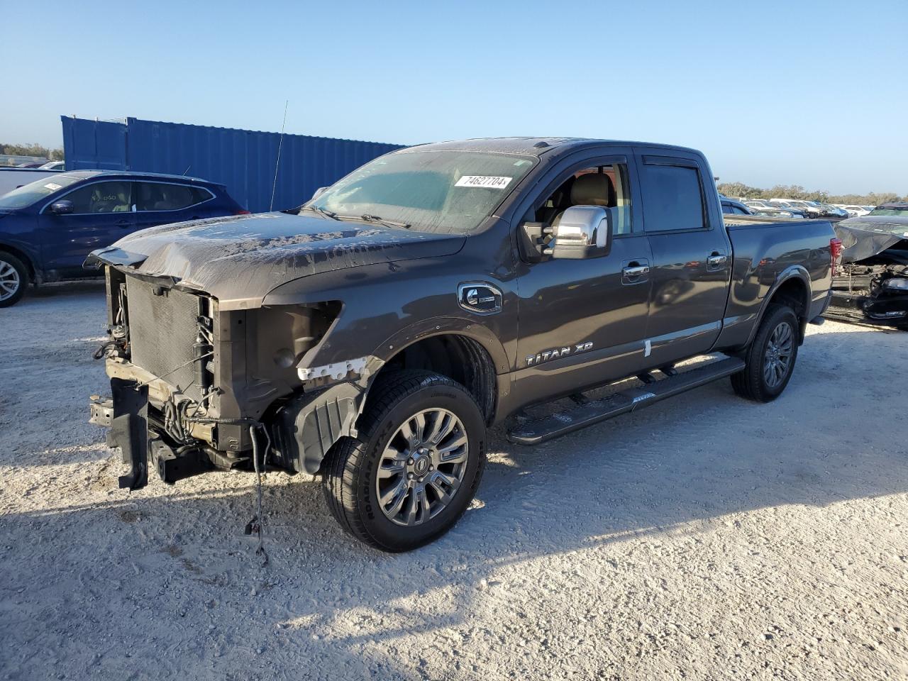  Salvage Nissan Titan