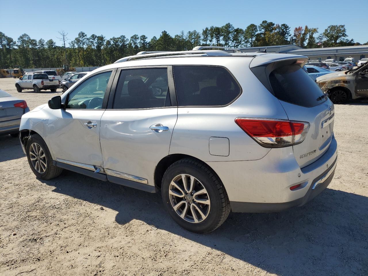 Lot #2952735212 2013 NISSAN PATHFINDER