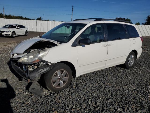 TOYOTA SIENNA CE