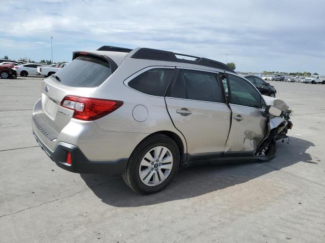 VIN 4S4BSAAC3J3262611 2018 Subaru Outback, 2.5I no.3