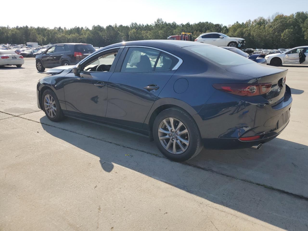 Lot #2918960605 2020 MAZDA 3