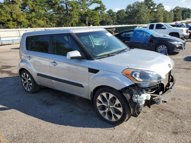 VIN KNDJT2A68D7768445 2013 KIA Soul, + no.4