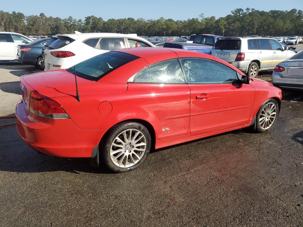 Lot #2935937871 2007 VOLVO C70 T5