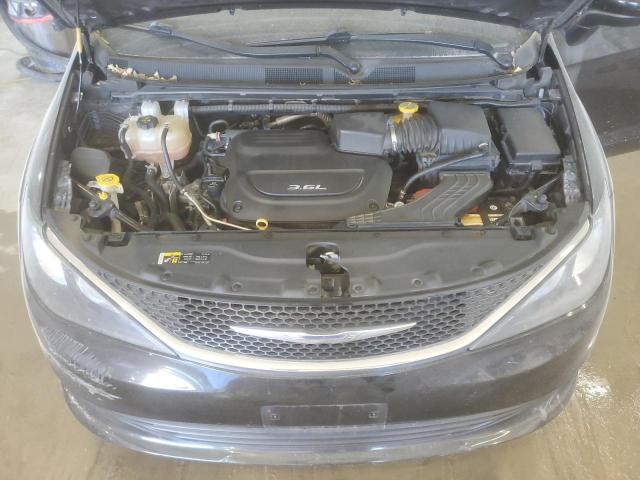 VIN 2C4RC1DG8HR515437 2017 Chrysler Pacifica, Touring no.12