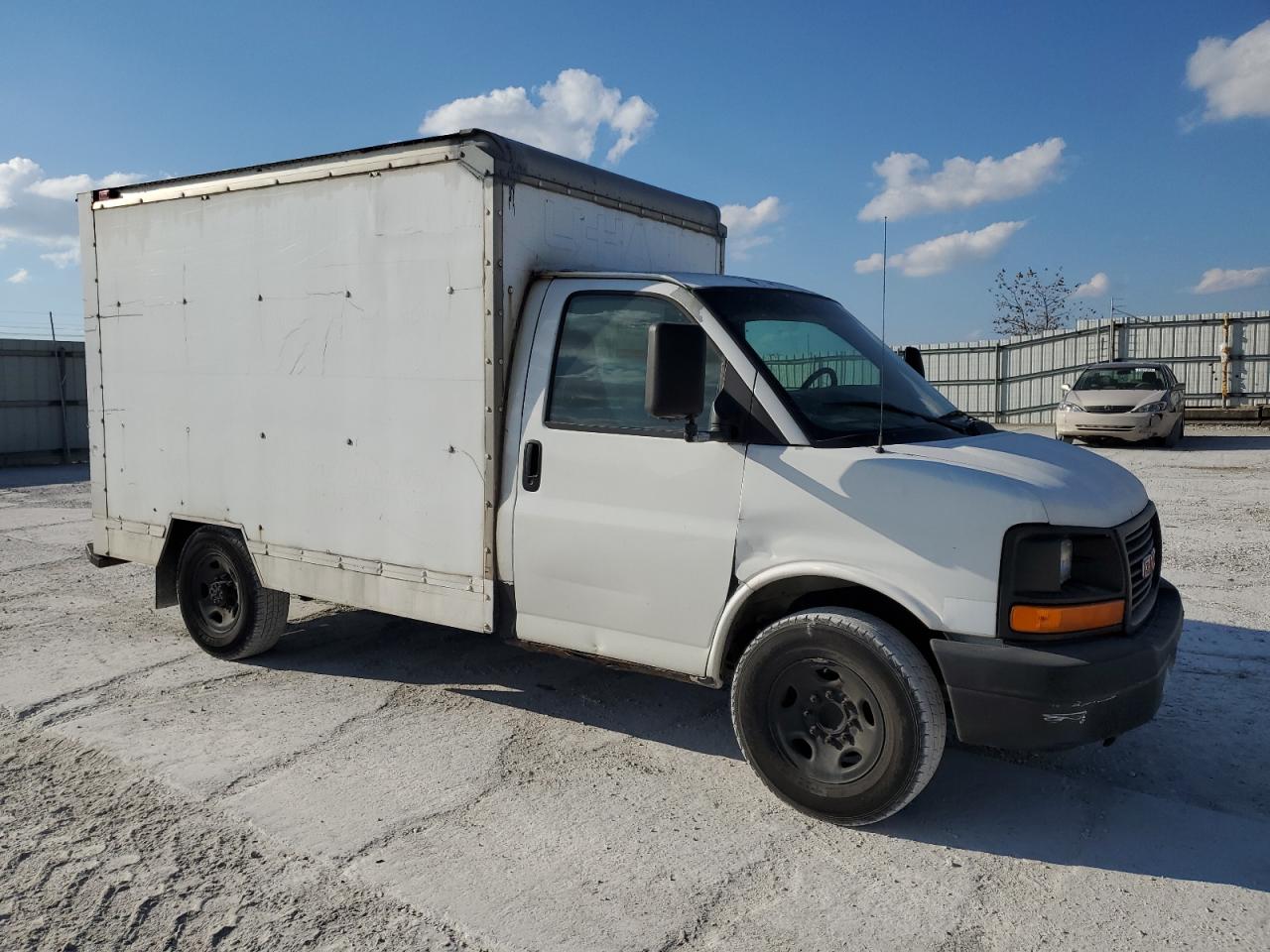 Lot #2945595166 2004 GMC SAVANA CUT