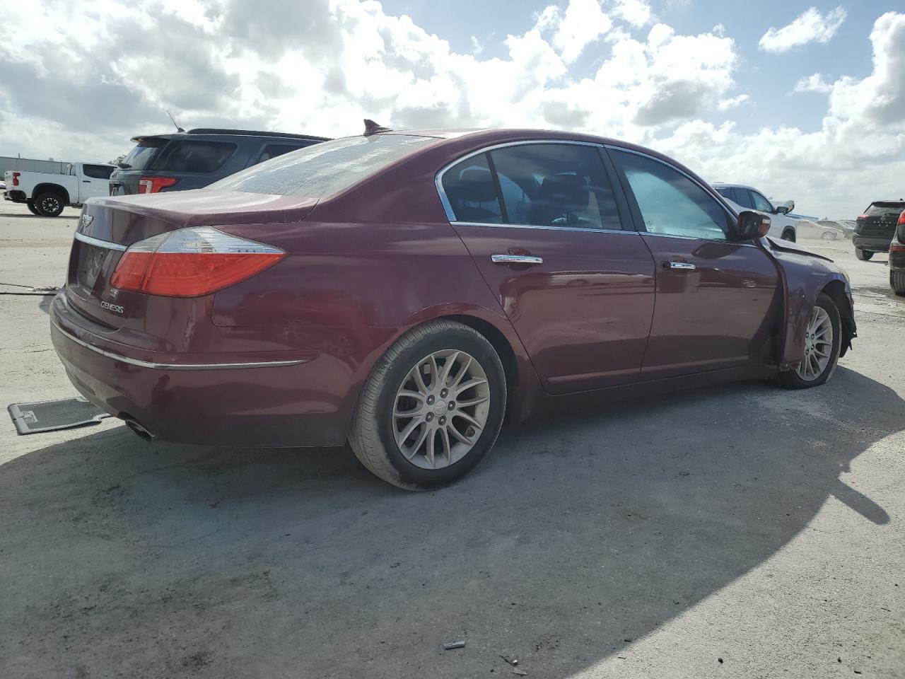 Lot #2986817220 2011 HYUNDAI GENESIS 3.