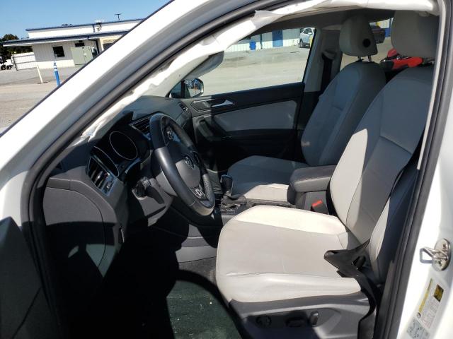2018 VOLKSWAGEN TIGUAN SE - 3VV3B7AX4JM196679