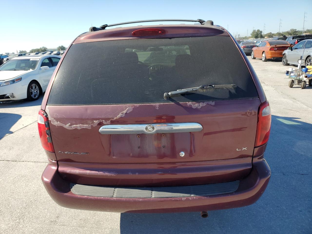 Lot #3025773300 2003 CHRYSLER TOWN AND C