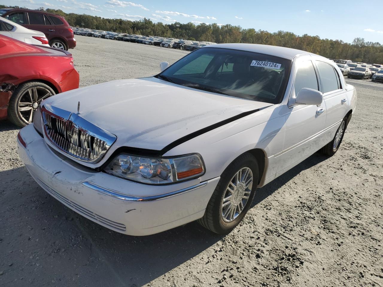 Lot #2921593745 2008 LINCOLN TOWN CAR S