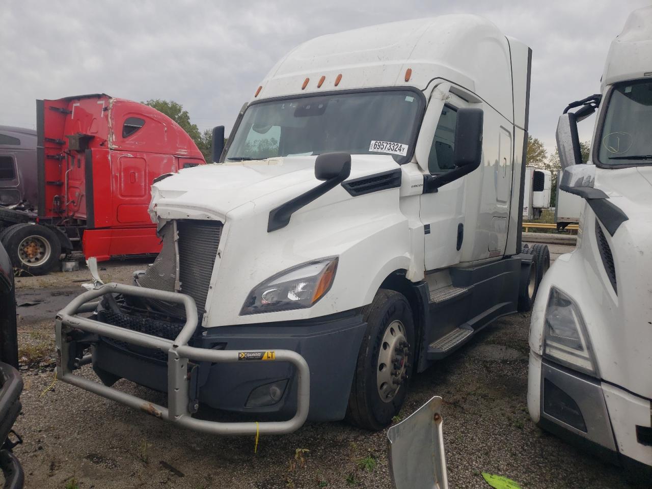 Lot #2955183938 2022 FREIGHTLINER CASCADIA 1