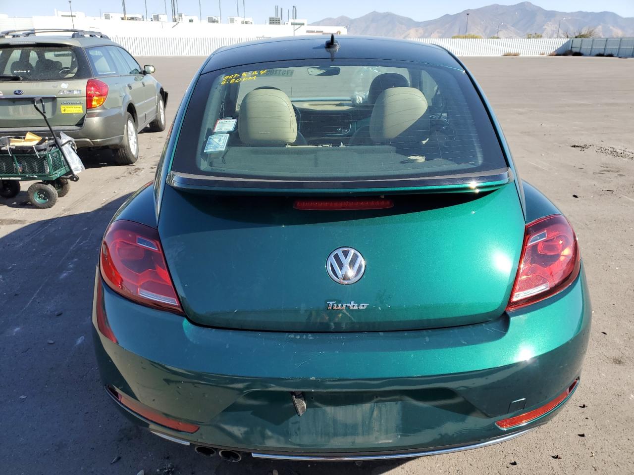 Lot #2902994867 2017 VOLKSWAGEN BEETLE SE