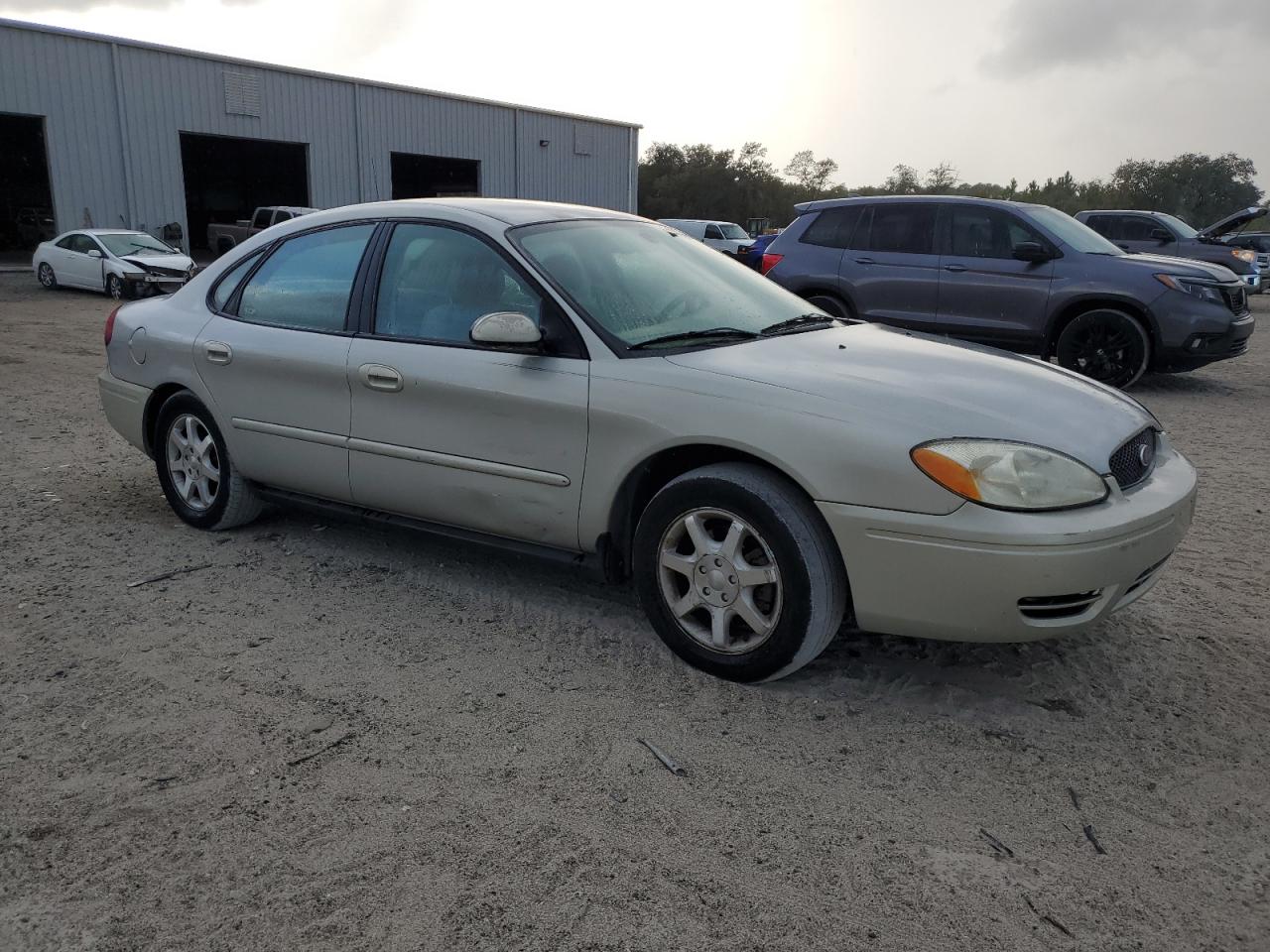 Lot #2979446679 2006 FORD TAURUS SEL