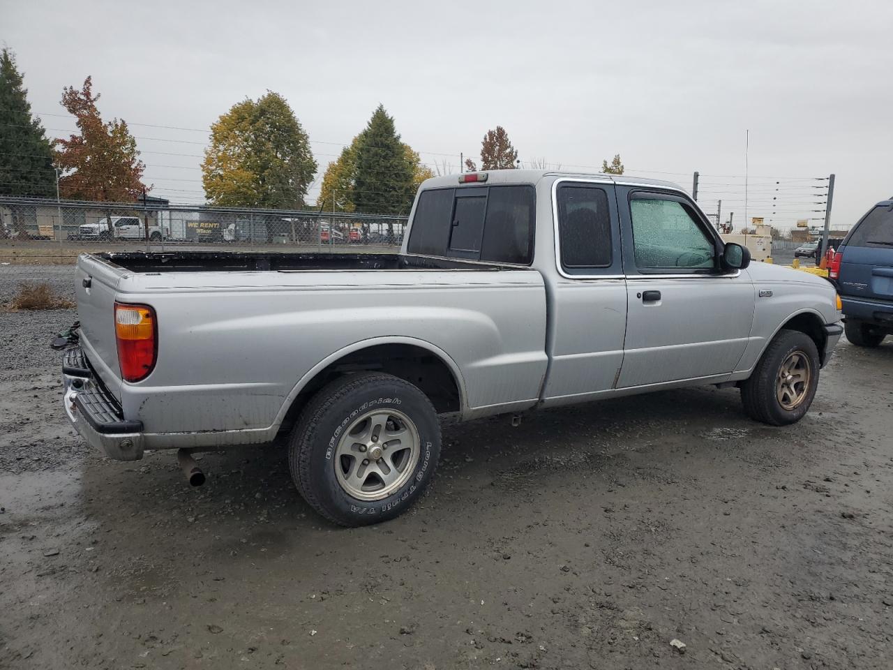 Lot #2960346761 2002 MAZDA B2300 CAB