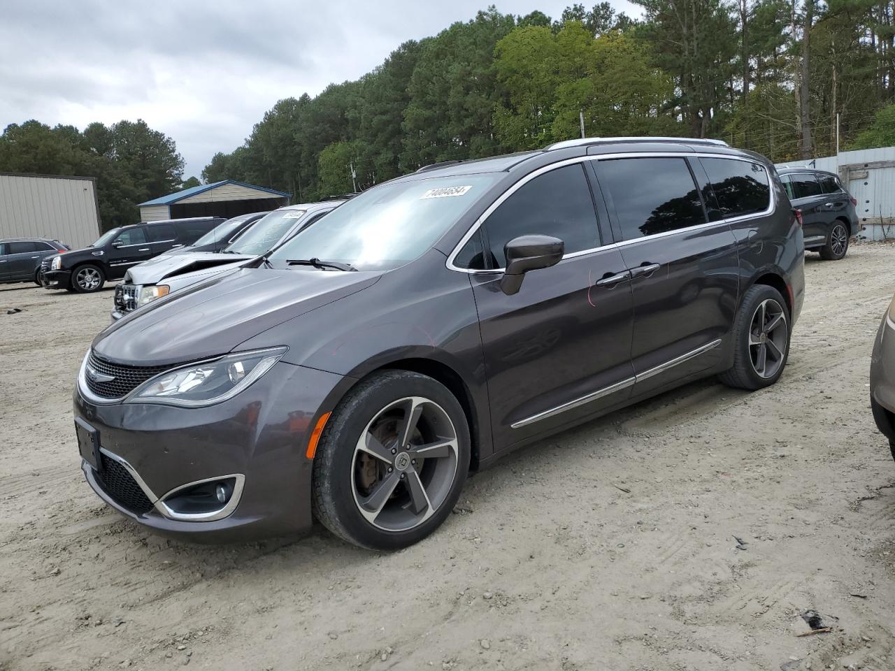 Lot #2905085225 2017 CHRYSLER PACIFICA T