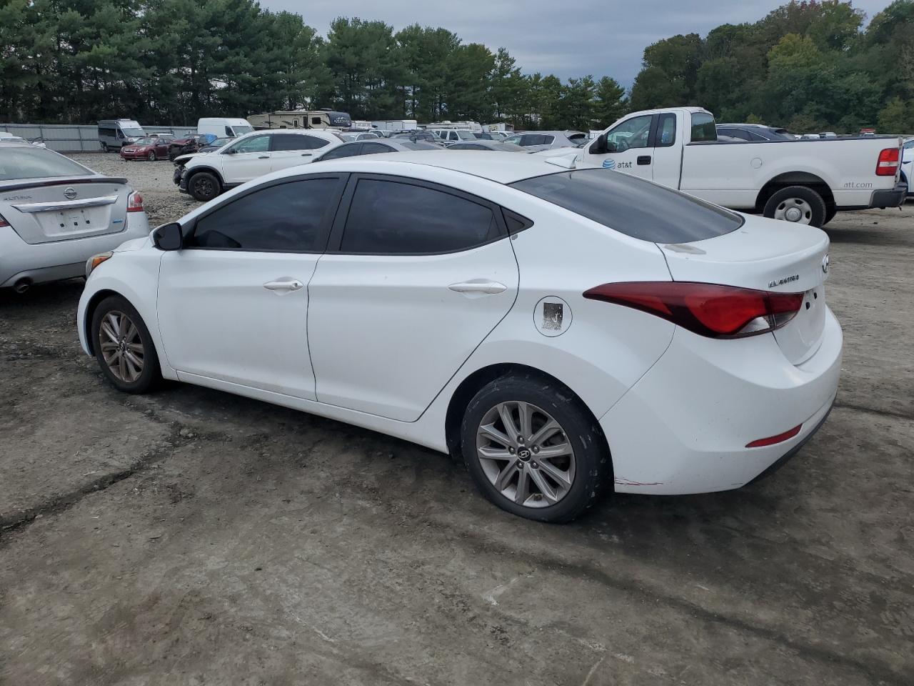 HYUNDAI ELANTRA SE 2016 white sedan 4d gas 5NPDH4AE9GH662281 photo #3